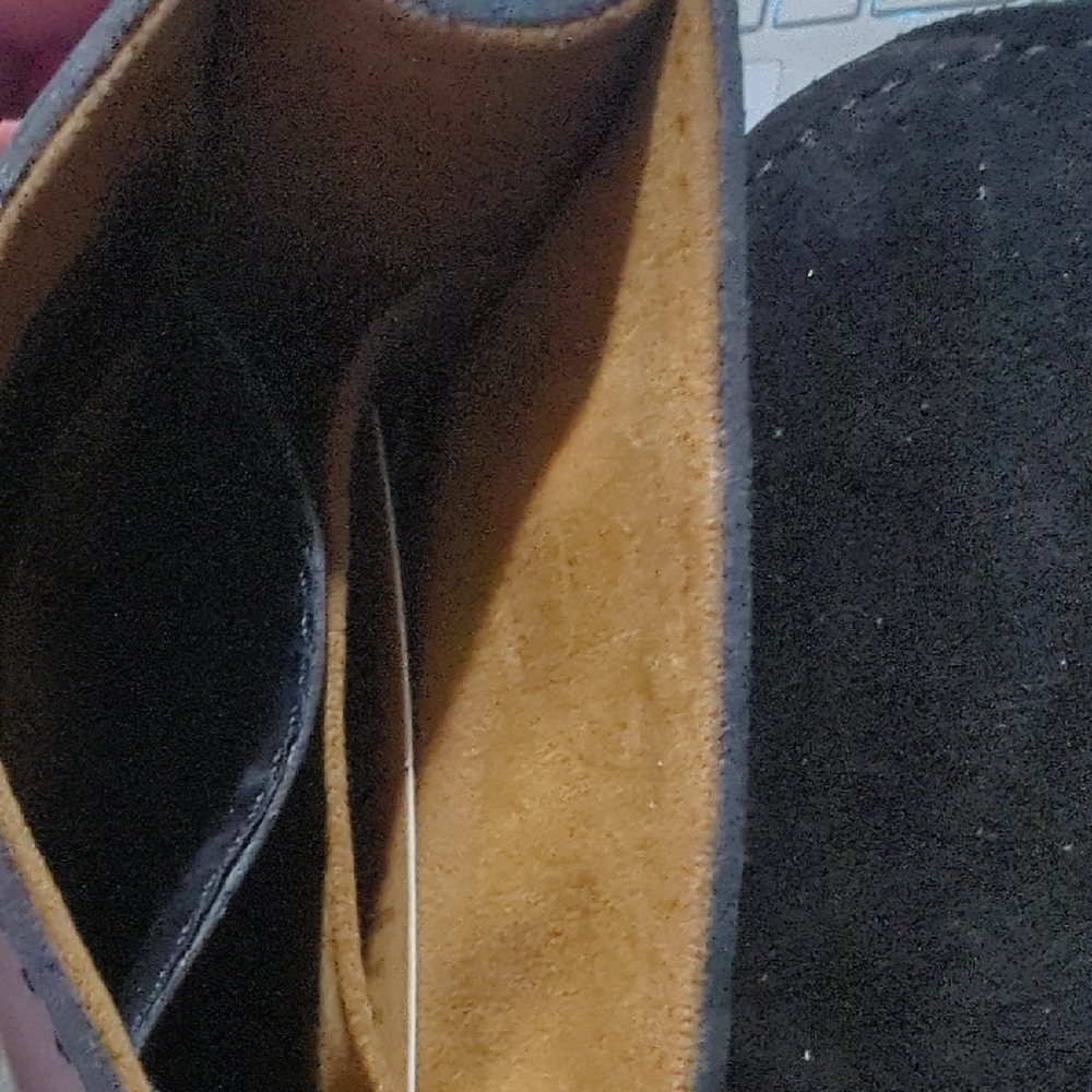 NWT Patricia Nash Black Tooled Leather Crossbody Phone Pouch - Picture 8 of 9